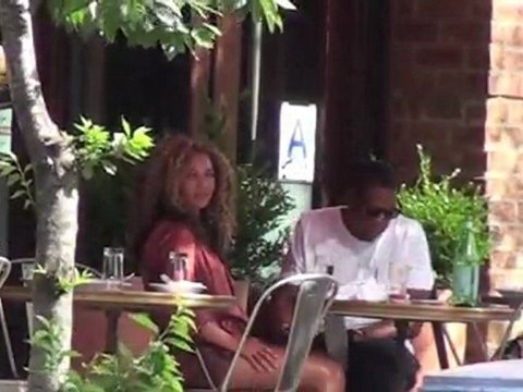 Beyonce Shows Her Growing Baby Bump