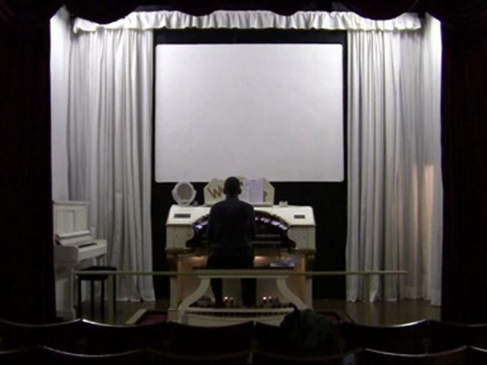 Jesus love is very wonderful - Chris Lawton at the Theatre Organ Heritage Centre, Peel Green, Manchester