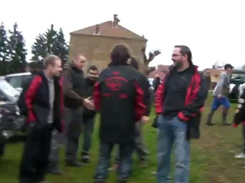 Le Team Mitsubishi Pajéro du 42 Téléthon 2011 Maizilly SANY0012