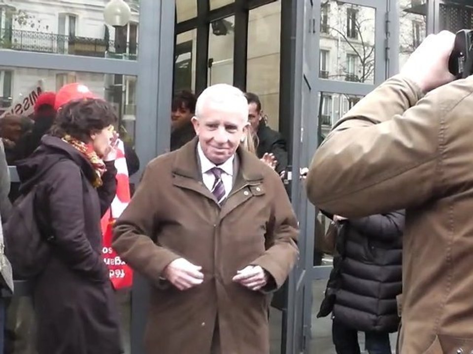 La CGT hue les patrons de l'UNML - 7 décembre 2011