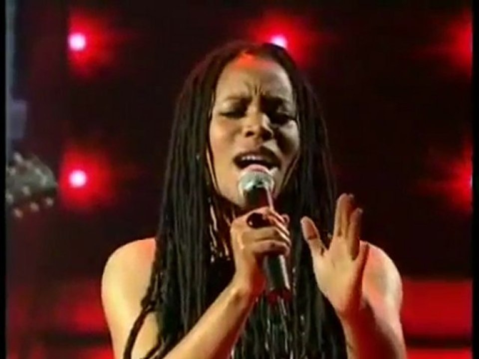 Nikia Brown - Zahiti Leehov