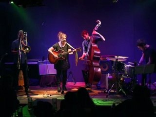 Alex Tod und der Flozirkus mit "Toothbrush"