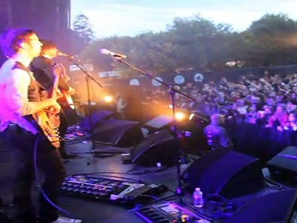 Puggy - How I Needed You - Live Festival Papillons de Nuit 2011