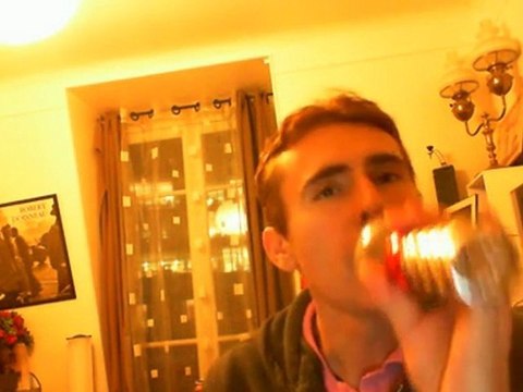 Wiwi égratigne let me alone d'Izia