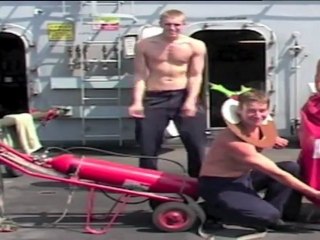 Victoria's Secret y los marines británicos arrasan con sus vídeos navideños en YouTube