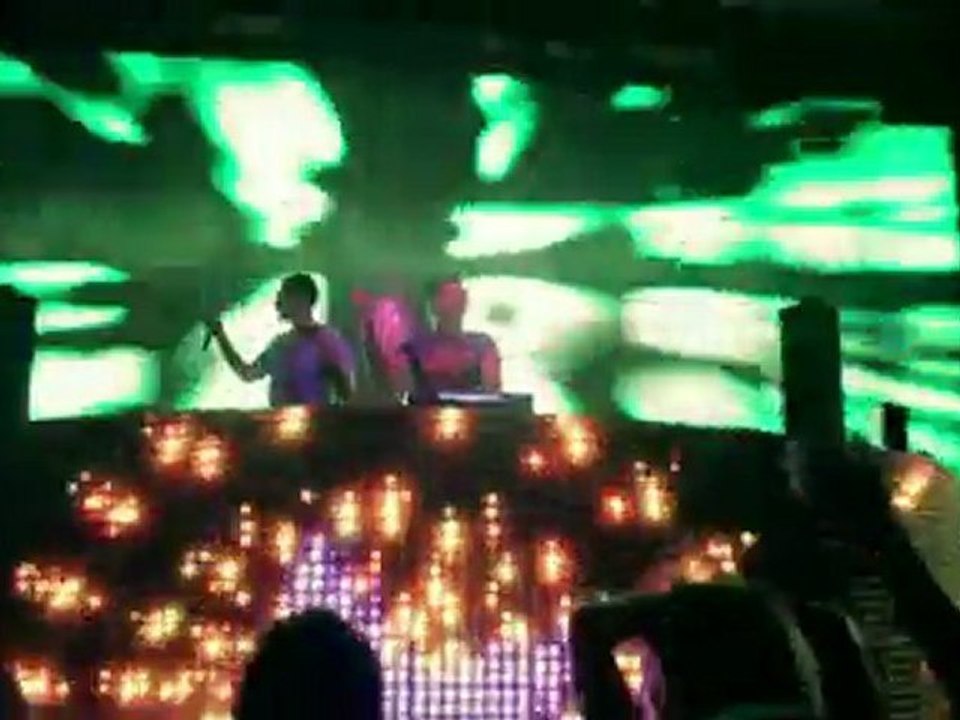 Chadash Cort Ft.Martin M.-I Feel So High (Official Video)