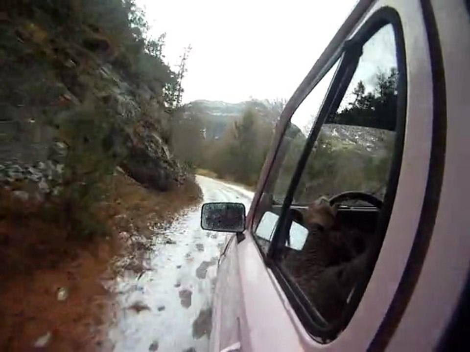 Route de Montbardon en 4l 1/3