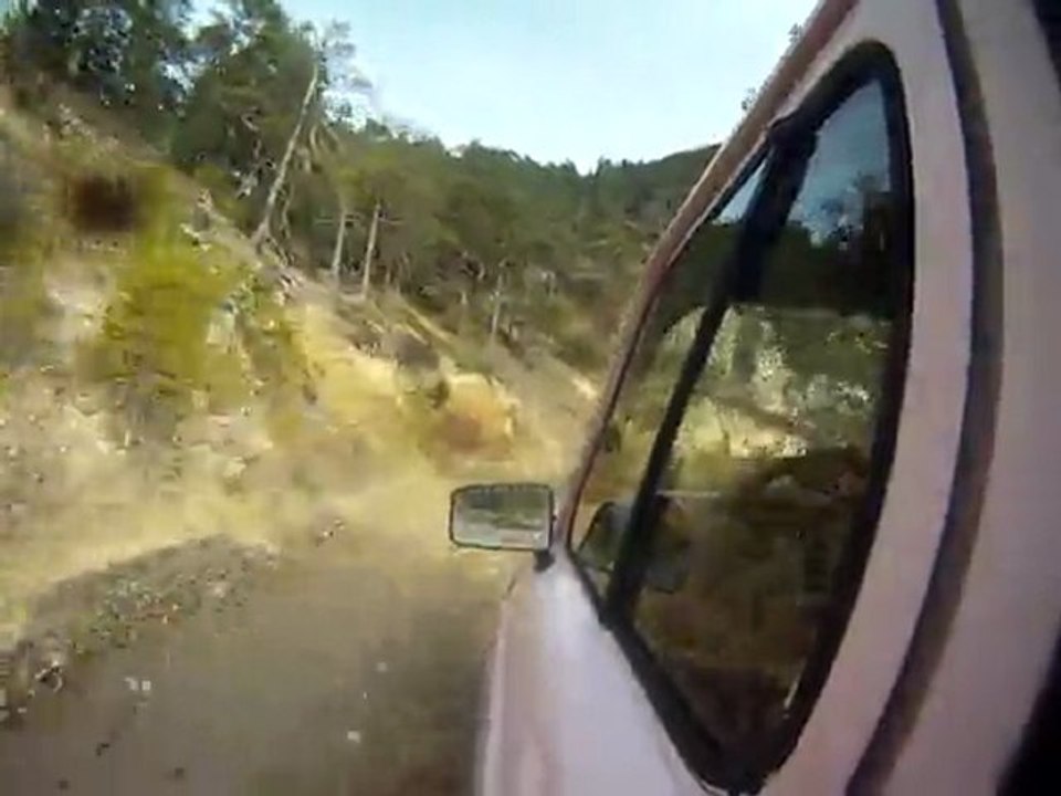 Route de Montbardon en 4l 2/3