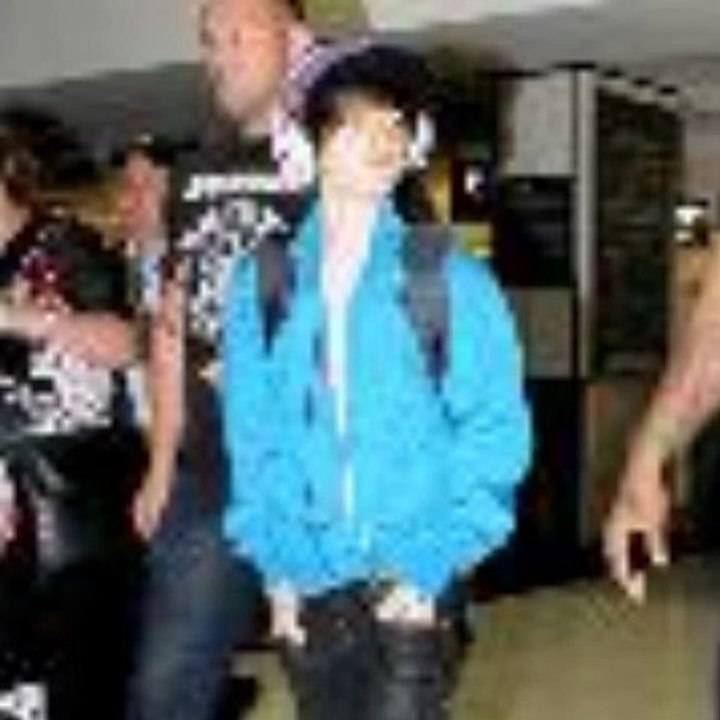 Justin Bieber: Why Do They Love Him????