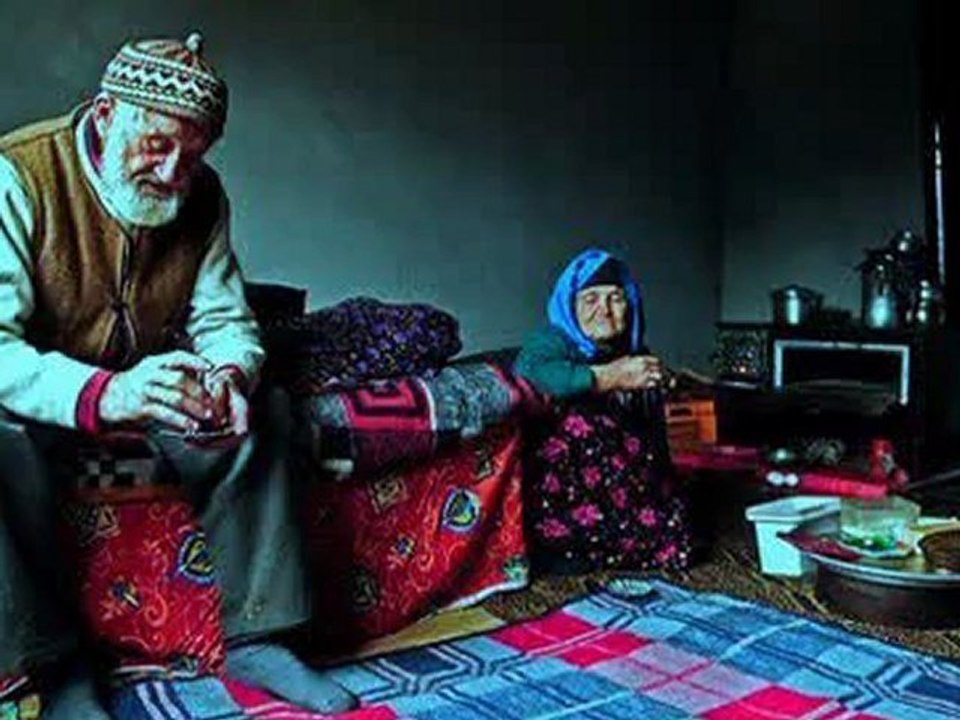 GÜLÜM SANA MUHTACIM...DURAK YİĞİT VİDEOSU