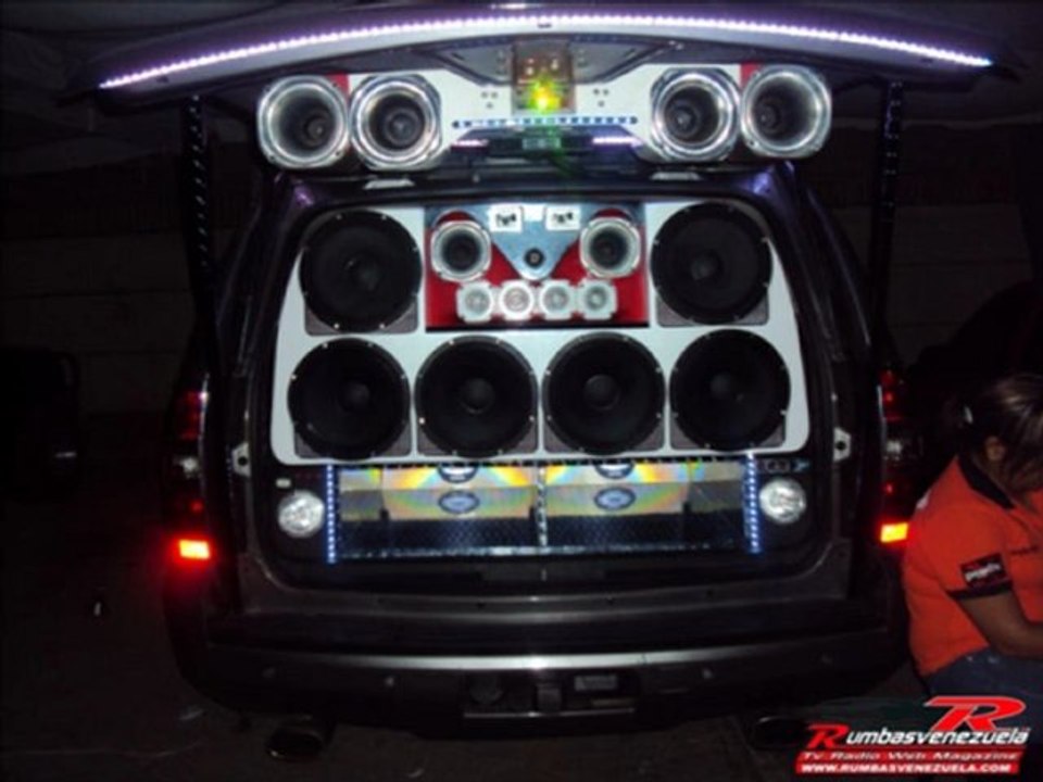 cancion sound car swedish house mafia