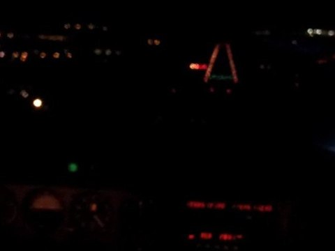 Atterrissage de nuit sans phare en piste 31L à Marseille-Provence (LFML) en DR400