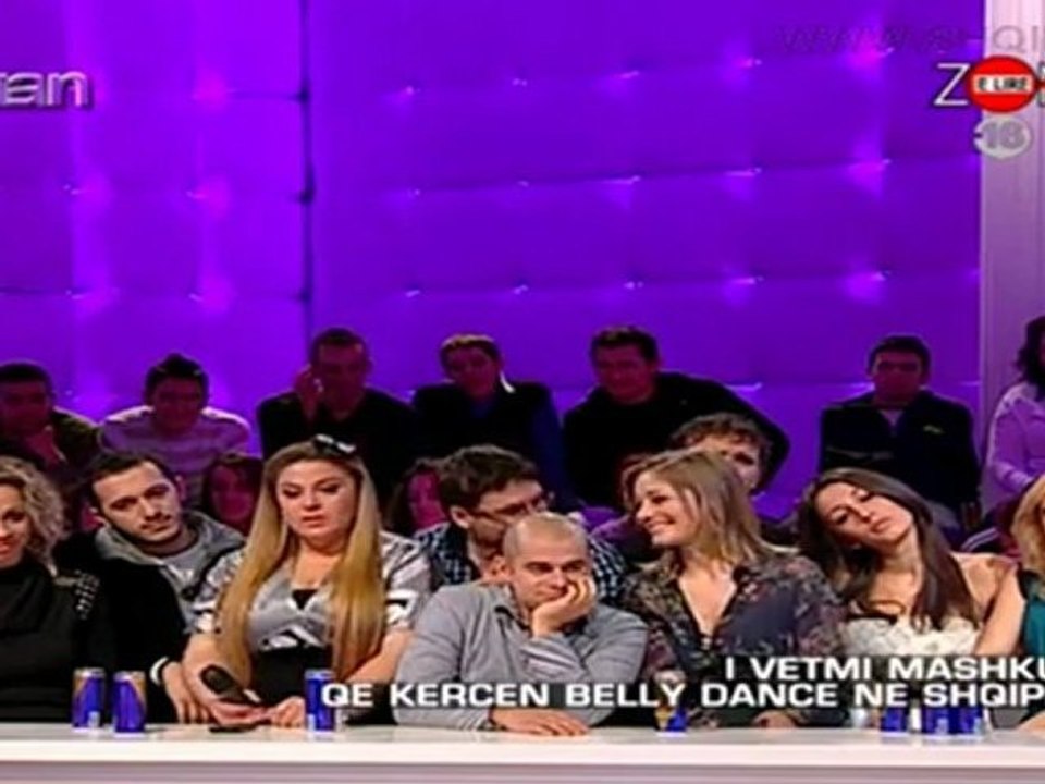 Leonard kika I vetmi Mashkull qe kercen Belly Dance ne Shqipri