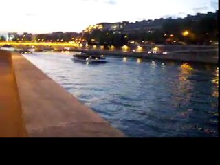 bateau mouche 1er épisode