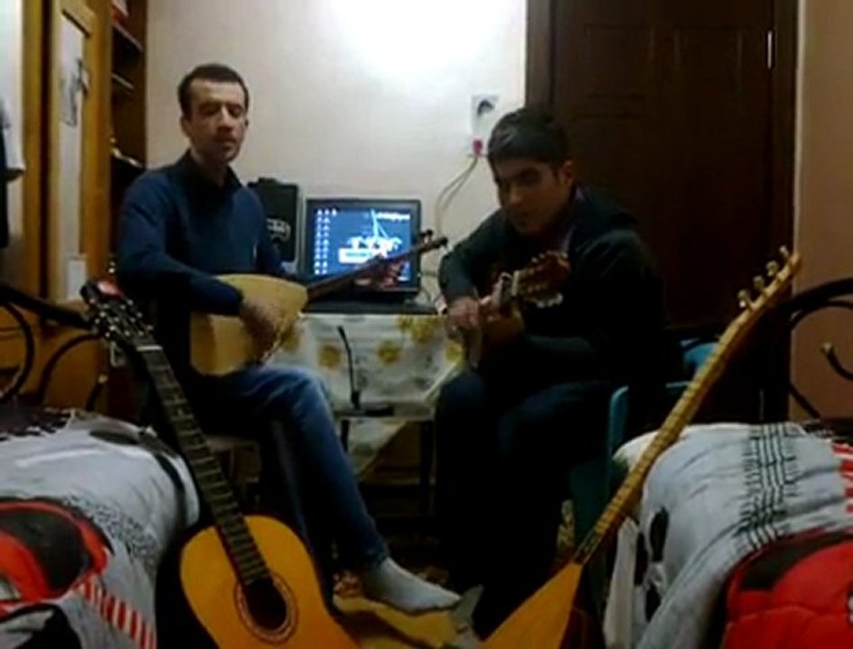 Arayı Arayı Amatör Çekim Süper Yorum  Halit GÜNGÖRDÜ & Bilal ÖĞÜTÇÜ ( Canlı Performans)