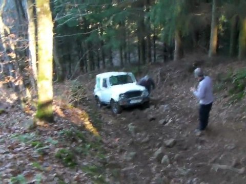 Francette 4x4 Suzuki Rando Monts du Lyonnais du 11/12/2012 SANY0169