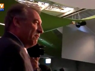 Bayrou choisit son pays natal pour son premier meeting de campagne