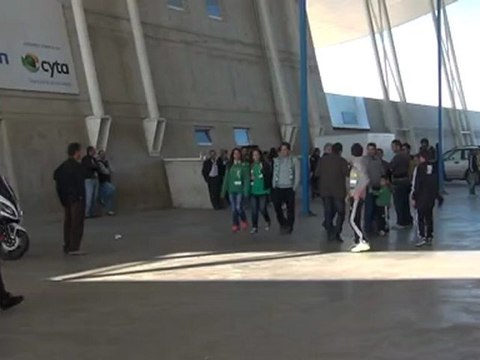 Κόσμος έξω από το ΓΣΠ