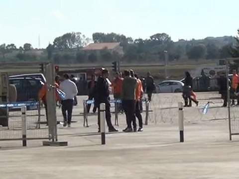 Οπαδοί του ΑΠΟΕΛ έξω από το ΓΣΠ