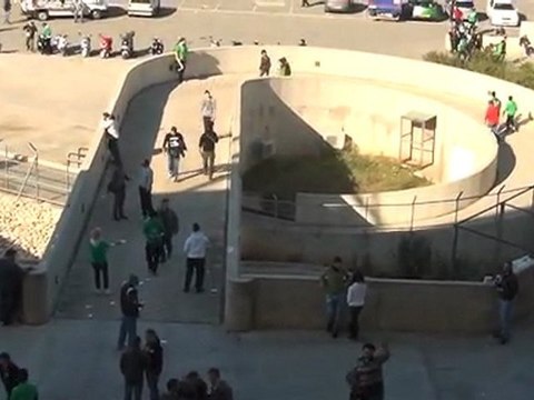 Οπαδοί της Ομόνοιας έξω από το ΓΣΠ