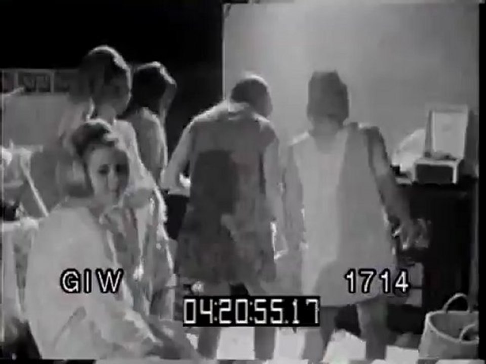 The Cousins (B) - Marilyn   ( girls in theyr pajama's )