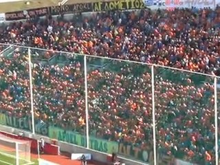 Οι οπαδοί του ΑΠΟΕΛ στην κερκίδα