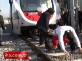86 tonluk iki tramvayı çekti