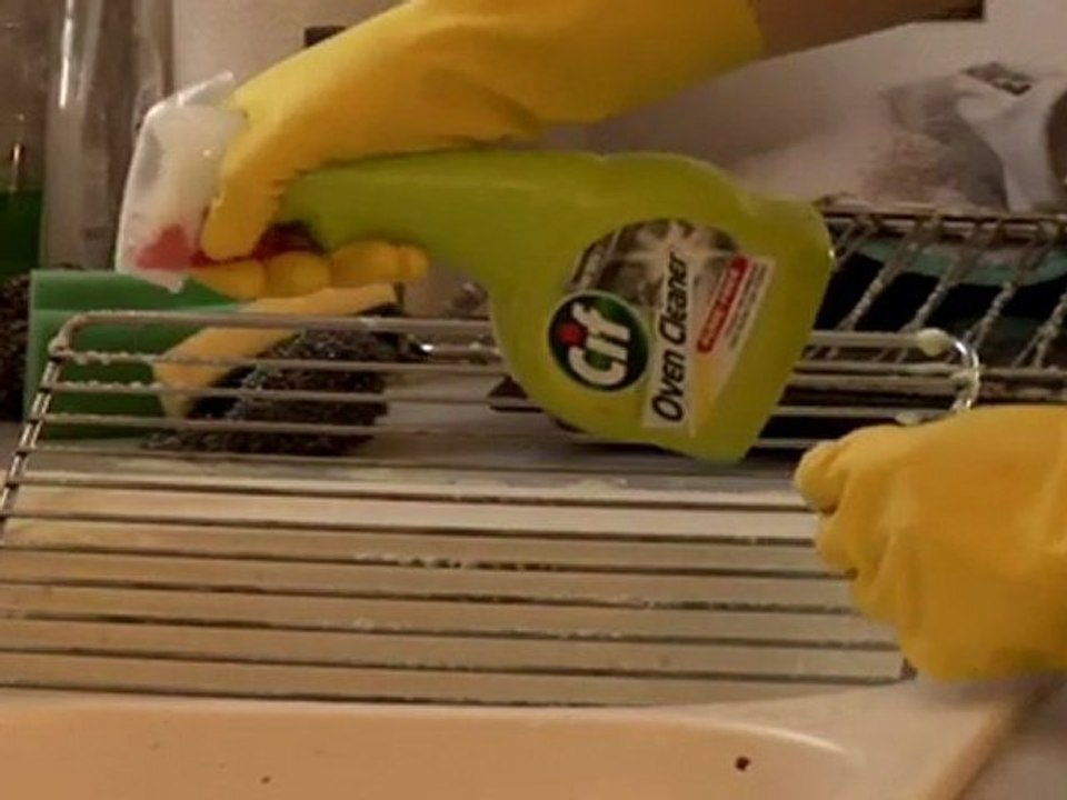 How To: Cleaning Oven Racks