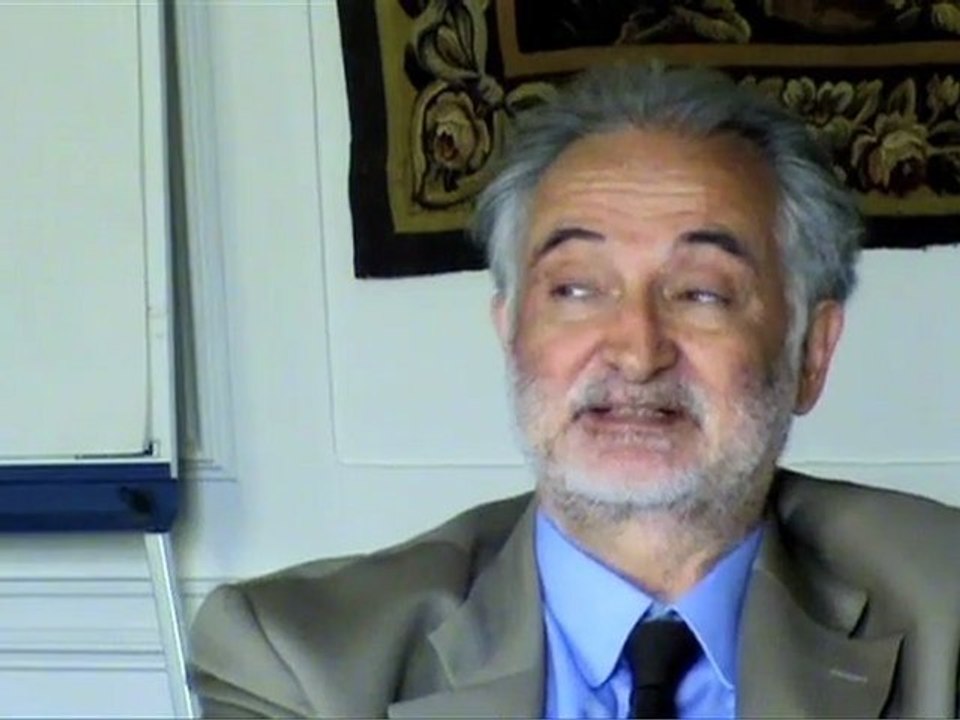 Jacques Attali: le monde selon Jobs est un monde enfantin