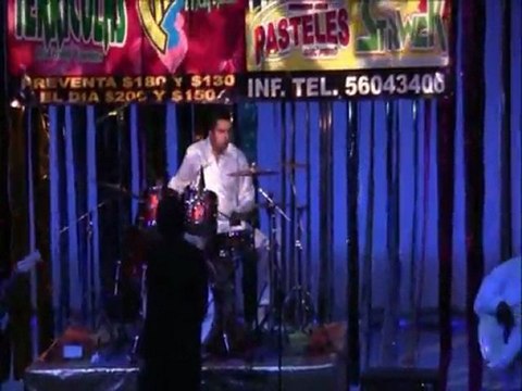 HIPOCRESIA canta. FERNANDO ARIAS C. y sus PASTELES VERDES DEL PERU