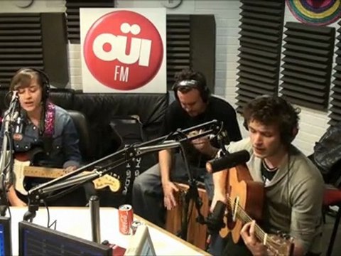 Nina Attal - Run Away - Session Acoustique OÜI FM