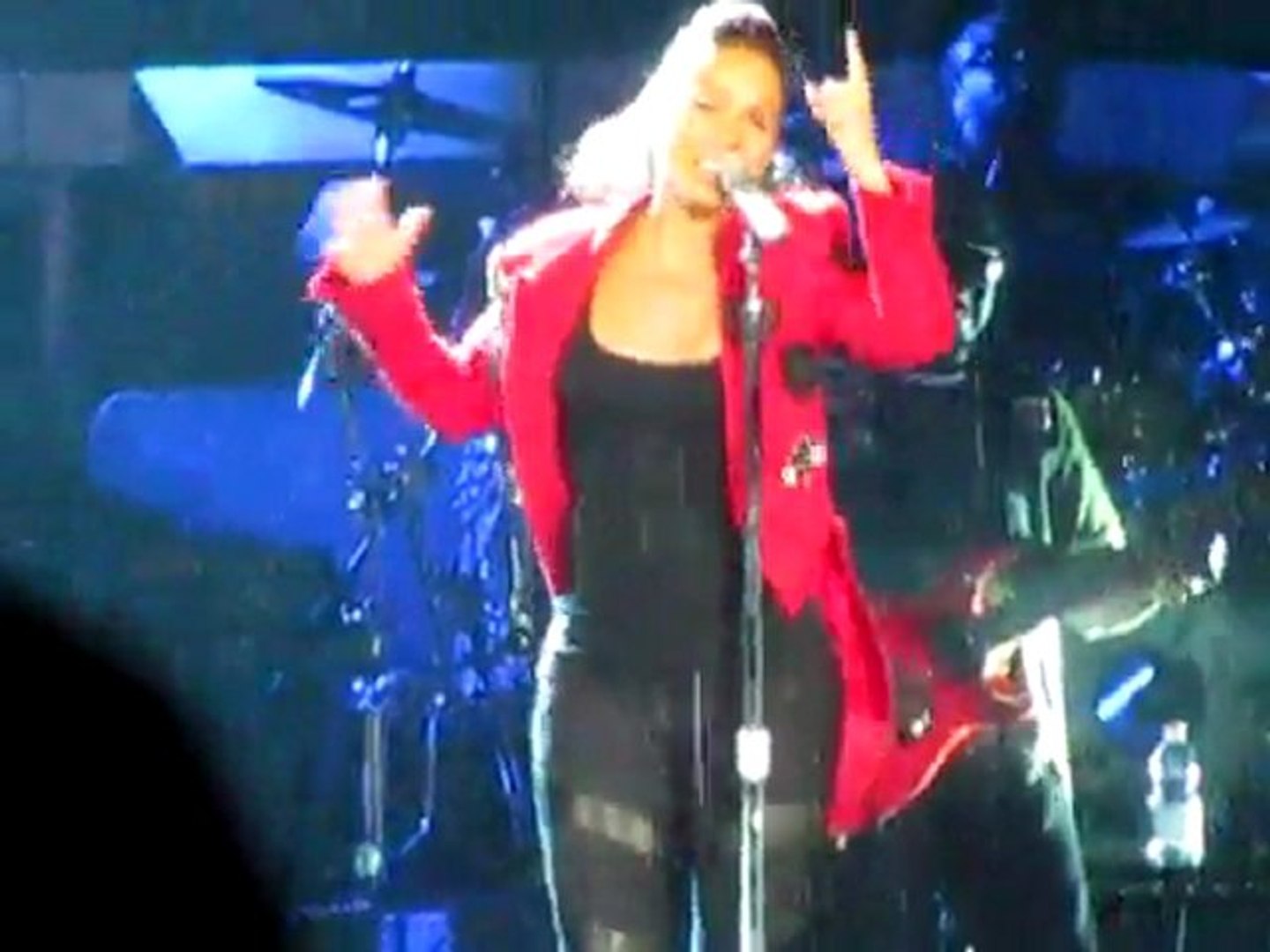 Alicia Keys - Try sleeping with a broken heart @ Arena di Verona