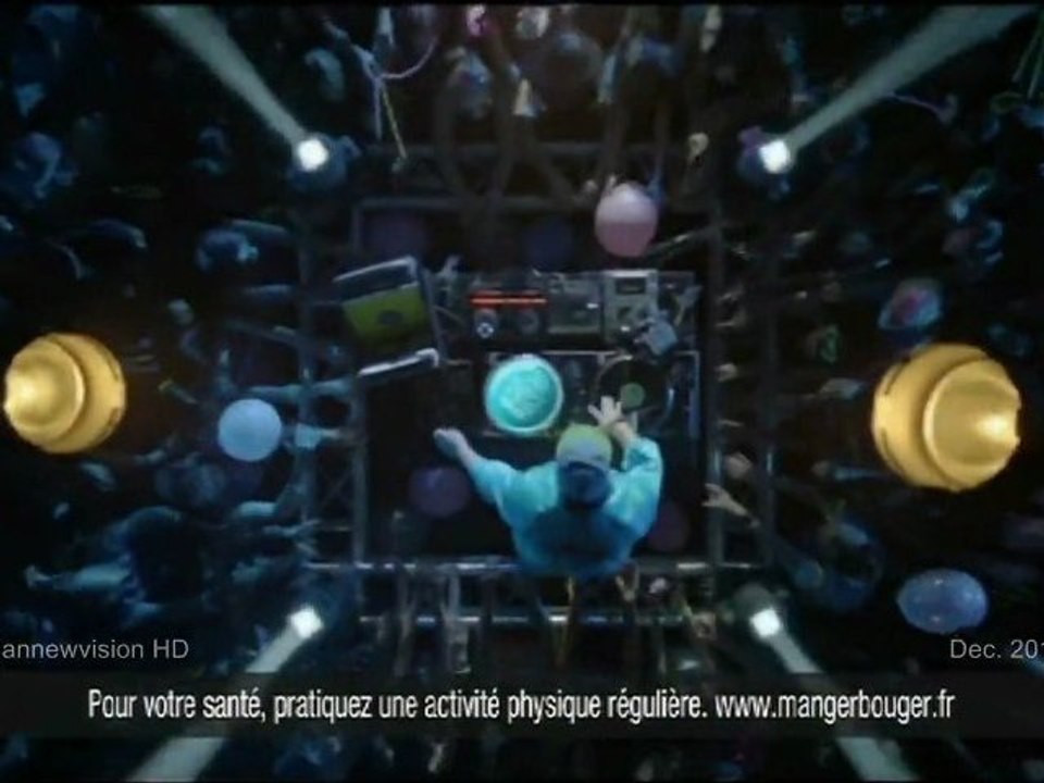 Publicité HD - NESCAFE Dolce Gusto ("COFFEE IS NOT JUST BLACK") 2011