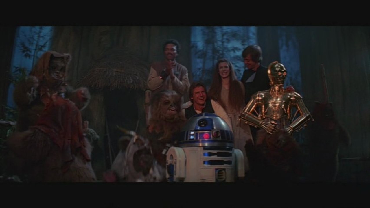 El Retorno del Jedi (2004): celebración en Endor (castellano)
