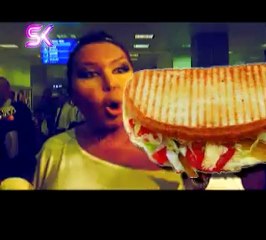 BÜLENT ERSOY'U GECE KAÇAMAĞINDA YEMEK YERKEN YAKALADIK