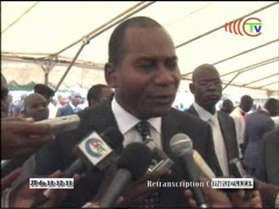 Pose de la 1ère pierre du groupe de presse La nouvelle république