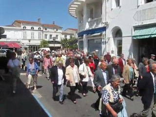 Défilé au monument aux morts de La Tremblade 12 mai 2011.