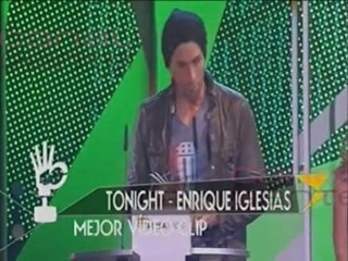 Enrique Iglesias recibe el galardón 40 Principales