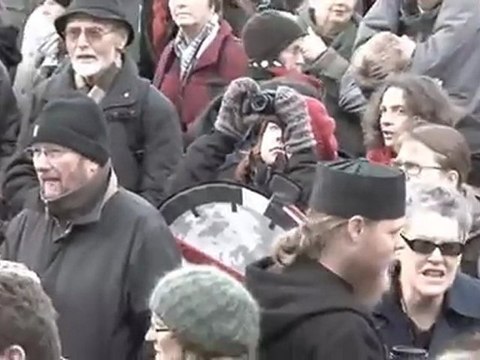 Yvo de Boer presented with half a million Copenhagen pledges