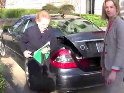 Angelina Jolie après la première de Au Pays du Sang et du Miel