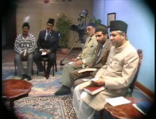 Praying at a Grave (Urdu)