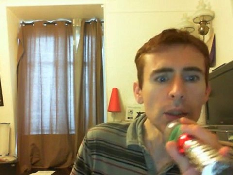 Wiwi égratigne étrangers dans la nuit