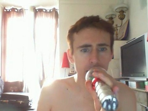 Wiwi égratigne entre l'ombre et la lumière