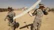 Des soldats américains tentent de lancer un drone