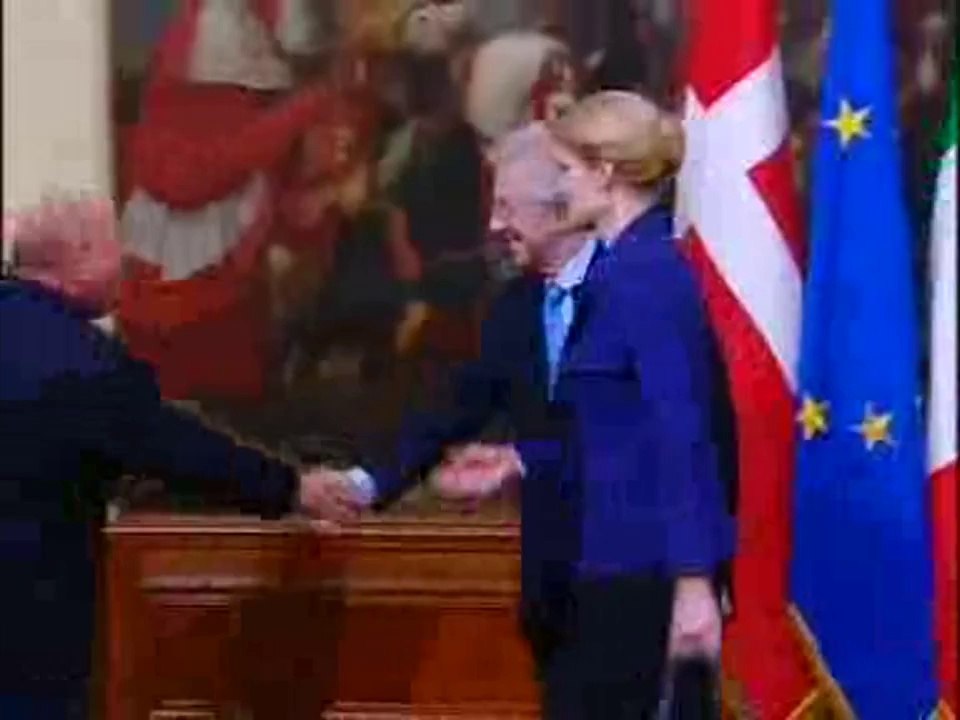 Monti - Cerimonia d'arrivo del Primo Ministro di Danimarca, Helle Thorning Schmidt a Palazzo Chigi