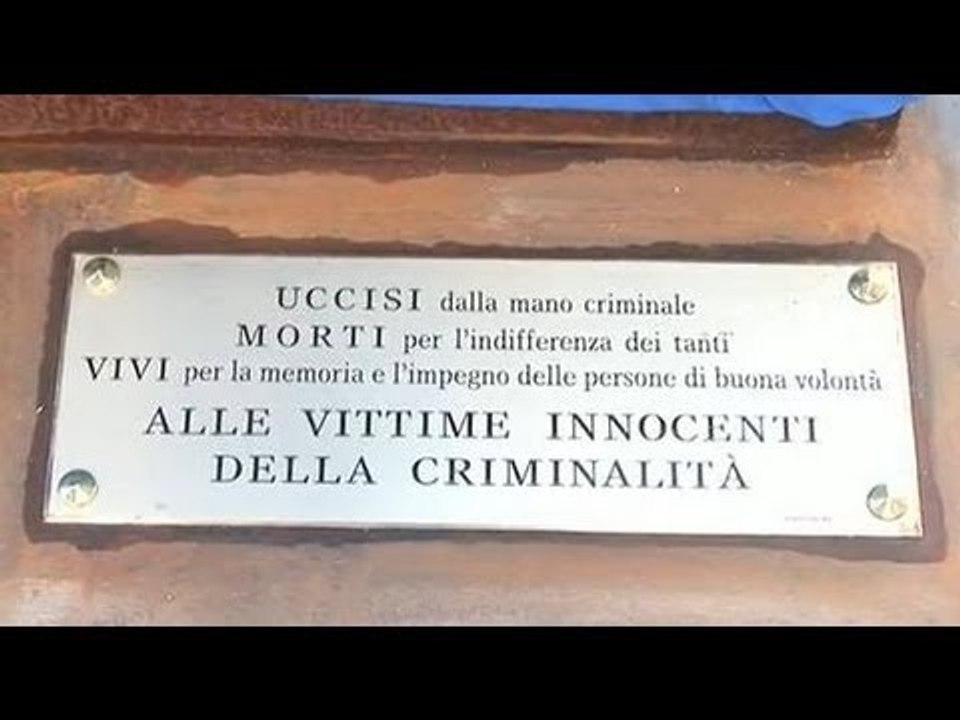 Napoli - Vittime innocenti, inaugurata la "Stele della memoria"