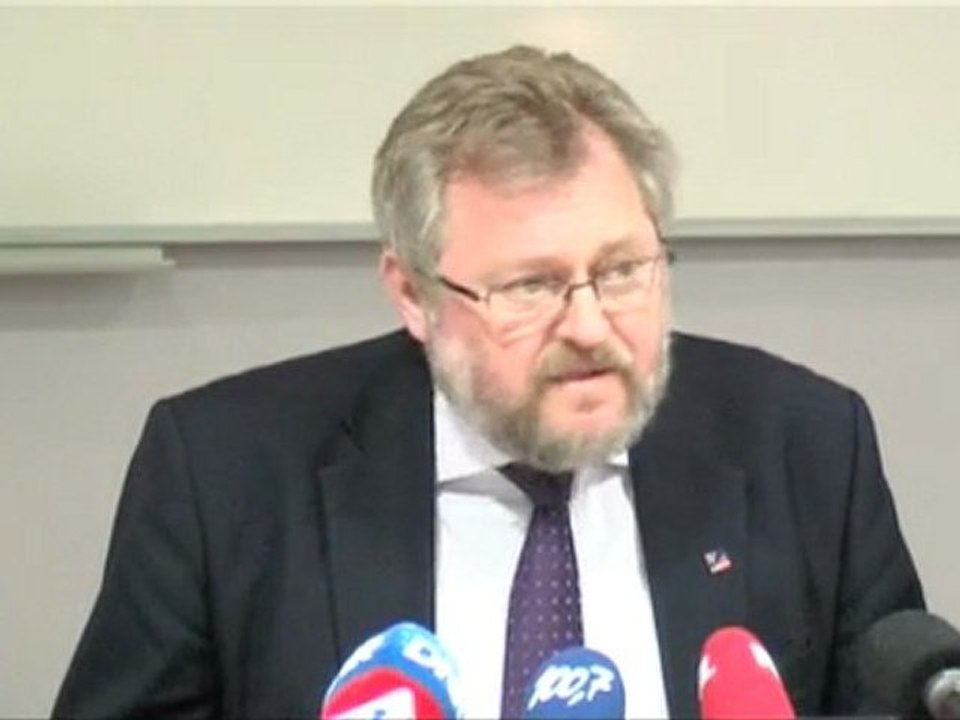 2011-12-13 - OGBL - Gemeinsam Pressekonferenz iwwert Tripartite