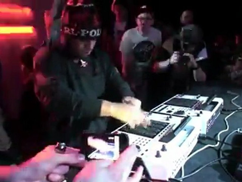 araabMUZIK feat. DukeDaGod - Skrillex Remix - Nero : Promises