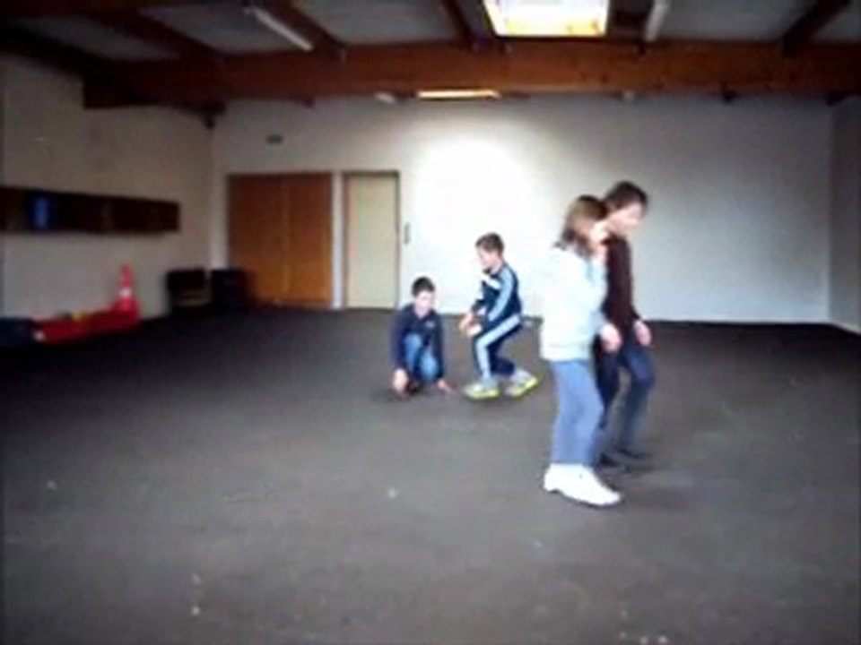 danse de la classe de CE2 et CM1