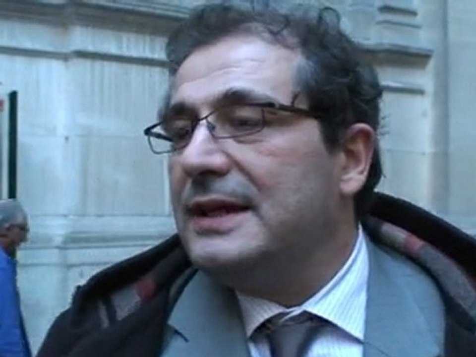 Pascal CHERKI maire du 14 ème à propos du vote d'un programme d'echange de seringue à la prison de la santé 13.12.11